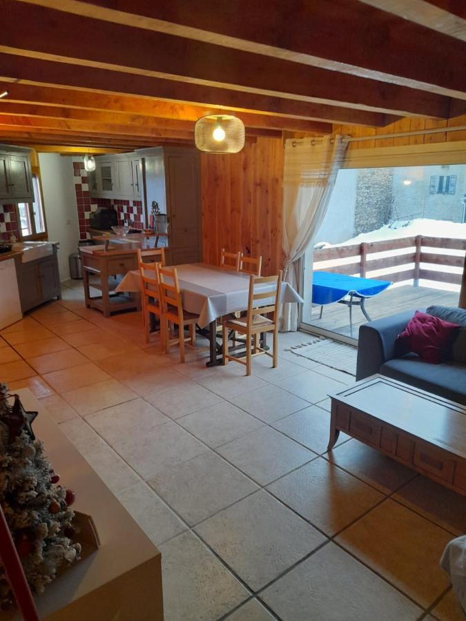 Maison De Montagne Dans Charmant Village Du Capcir Fontrabiouse Εξωτερικό φωτογραφία